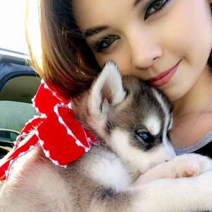 Meet your Posher, Isabelle